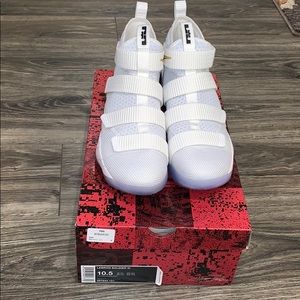 Lebron soldiers men’s shoes size 10.5